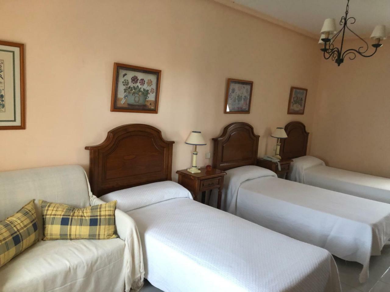 Hostal Las Paneras Avila Exterior photo
